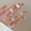 Simple Pearl Flower Earrings For Women Metal Sense Temperament Earrings - Image 1