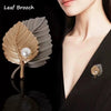 Vintage Maple Leaf Pearl Brooch Sweater Suit Lapel Pins for Women Girl Backpack Jewelry Accessories Couple's Gift - Image 1