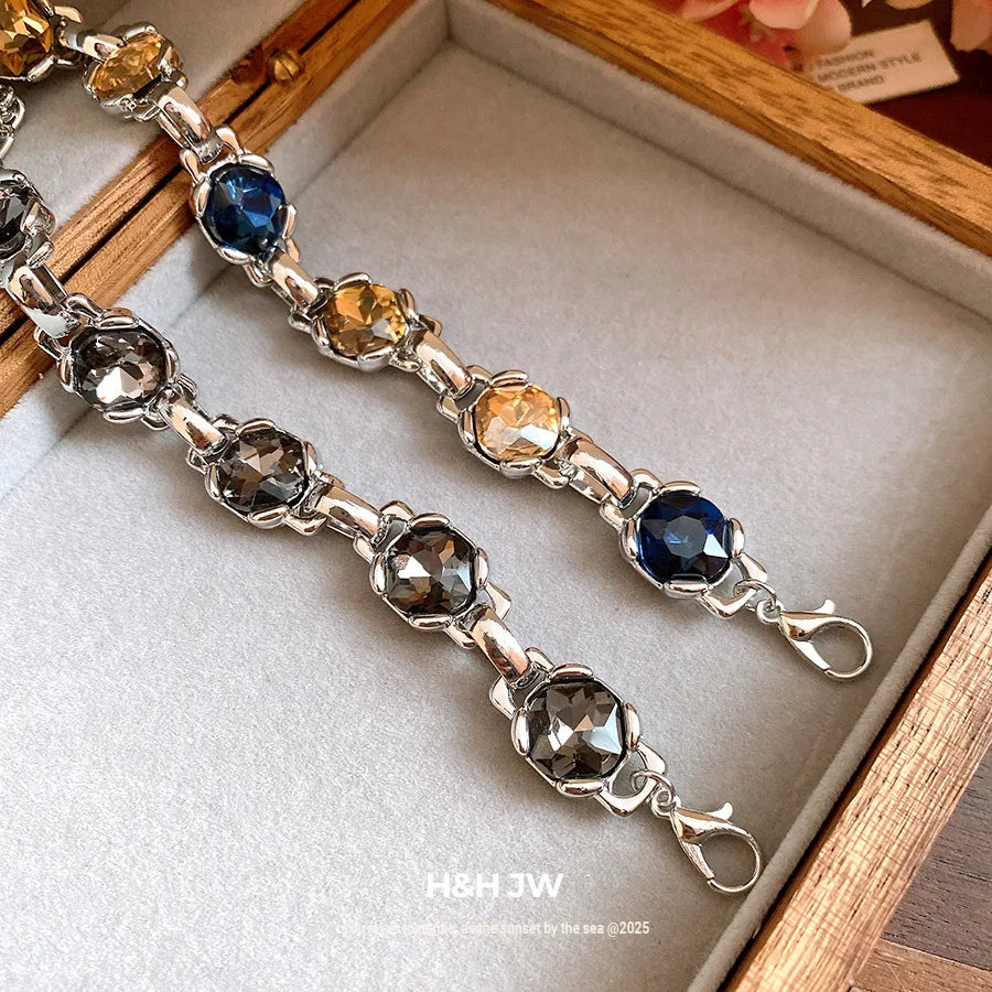 Retro Zircon Adjustable Bracelet Stylish Wrist Jewelry for Women - Image 1