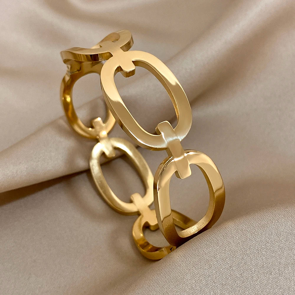 Circular Link Cuff Bracelet with Gold-Tone Finish - Image 1
