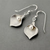 Calla Lily Imitation Pearl Earrings for Women Simple Dangle Earring Charm Female Accessories Party Jewelry Gift - Image 4