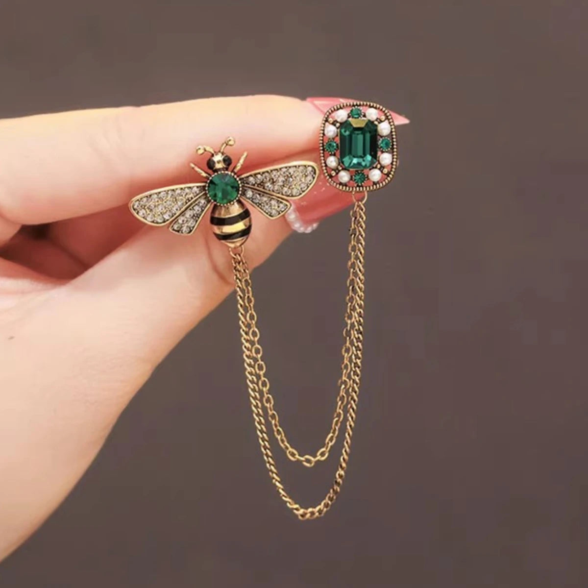 1 Piece Of Bee Crystal Tassel Women's Brooch Sweater With A Unique And Design - Image 1
