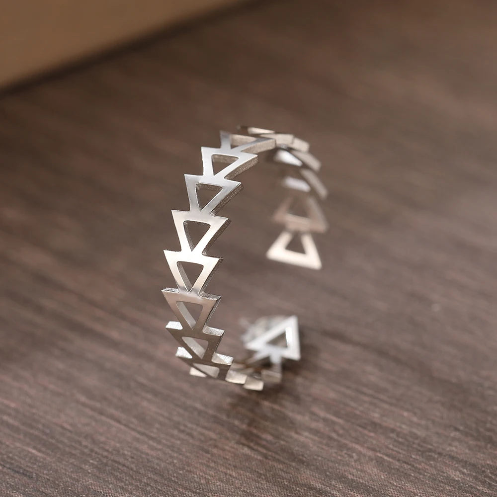 Stainless Steel Rings Vintage Exquisite Adjustable Open Hollow Rings For Women Jewelry Banquet Gifts Non-fading High-quality New