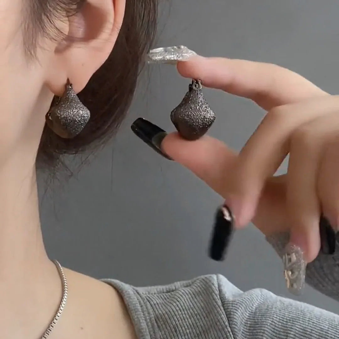 Vintage Black Frosted Cradle Earrings for Women Simple Punk U-Shaped Ear Buckle Earrings Personality Creative Jewelry Gifts