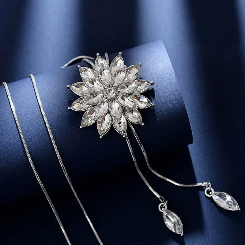 Vintage  Crystal Snowflake Pendant Necklace for Women Zircon Flower Long Sweater Chain Winter Jewelry Accessories Gift