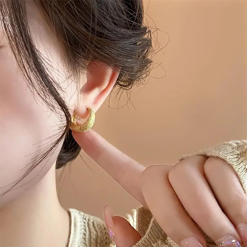 Vintage Frosted Metal Water Drop Earrings for Women New Geometry Ear Buckle Earrings Jewelry Party Luxury Accessories