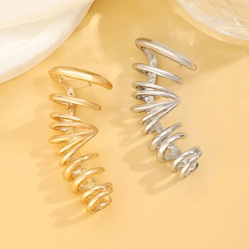 Vintage Geometric Multi-Layer Hollow Clip Earrings for Women Punk Metal Semi-Circular Ring Nonpiercing Ear Cuff Jewelry Gifts