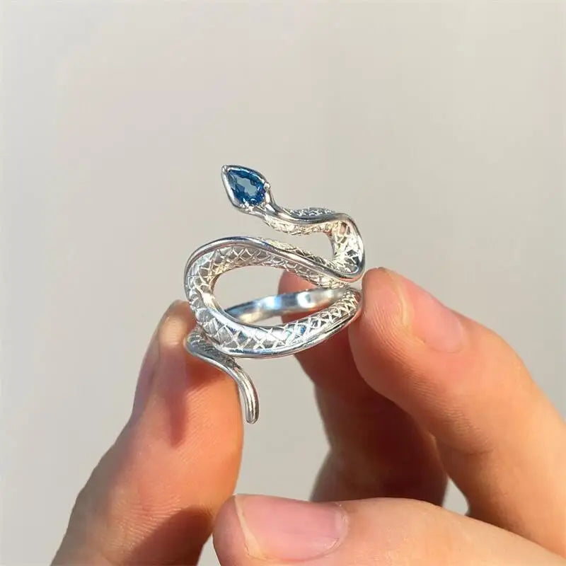 Vintage Micro-Inlaid Zircon Snake Ring Finger Ring for Women Ins Adjustable Crystal Puck Rings Girls Party Engagement Jewelry