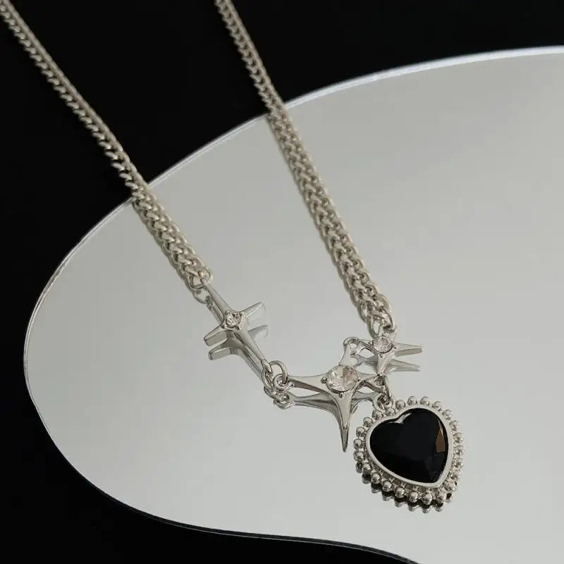 Y2K Star Heart Pendant Necklace for Women Egirl Korean Vintage Cow Leather Sweater Chain Pentagram Long Necklace Jewelry