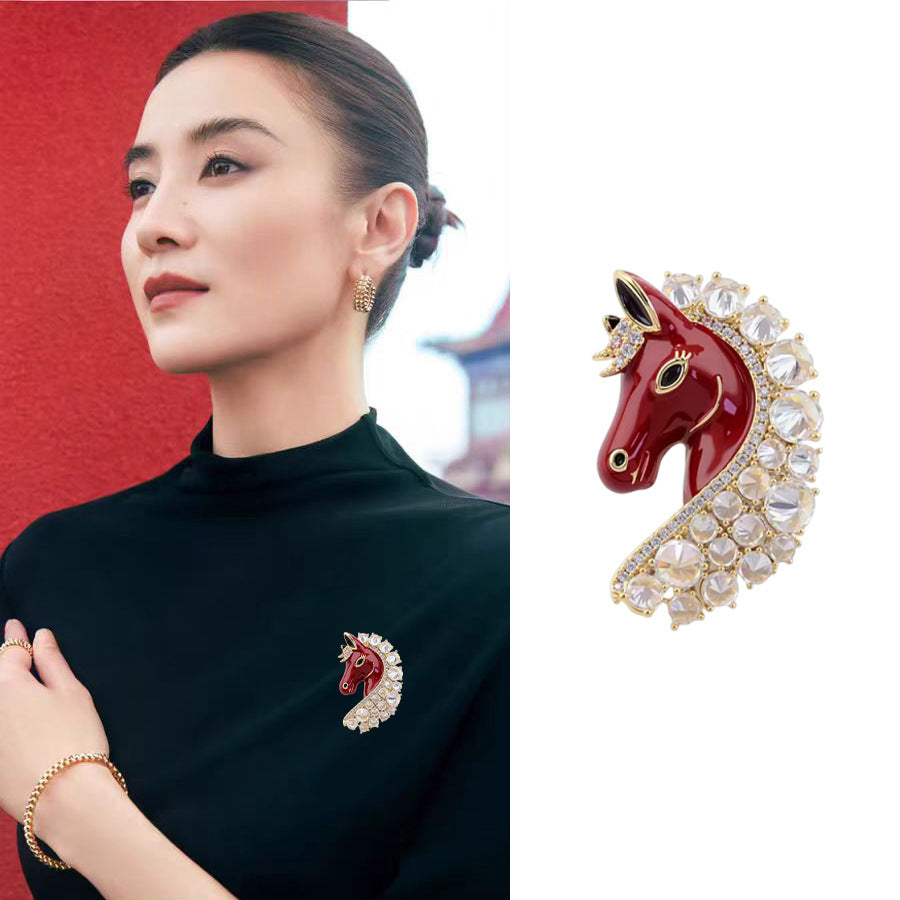 Horse Head Brooch Pin for Women, Zinc Alloy Animal Design with Sparkling Accents - Product view 1
