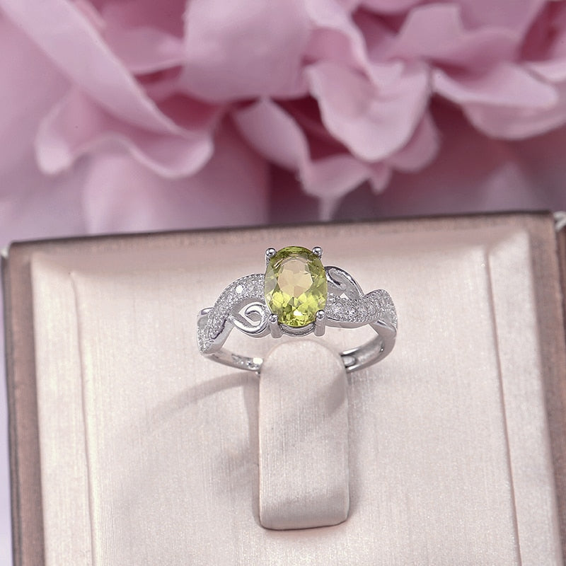 100% Natural Peridot Rings For Women 8*6mm Gemstone 925 Sterling Silver Ringen Oval Green White Gold Color Accessories R-PE001