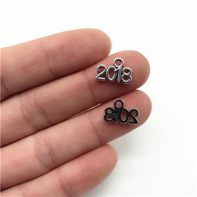 100pcs Antique Silver 202020202020 Trendy Charms Necklace Pendant Jewelry Accessory Making Man Women Retro Style Jewelry