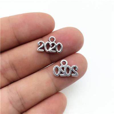 100pcs Antique Silver 202020202020 Trendy Charms Necklace Pendant Jewelry Accessory Making Man Women Retro Style Jewelry