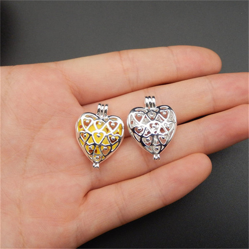 10pcs Silver Plated peach heart Cage Jewelry Making Supplies Copper Beads Cage Pendant Essential Oil Diffuser Trendy Locket Gift