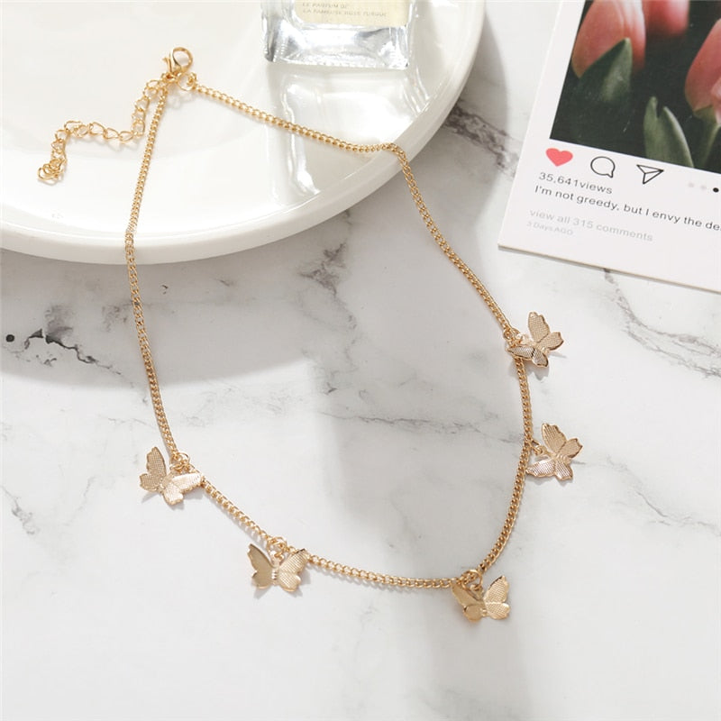 17KM Vintage Gold Butterfly Choker Necklace for Women Chic Insect Star Charm Choker Necklaces Boho Summer Jewelry