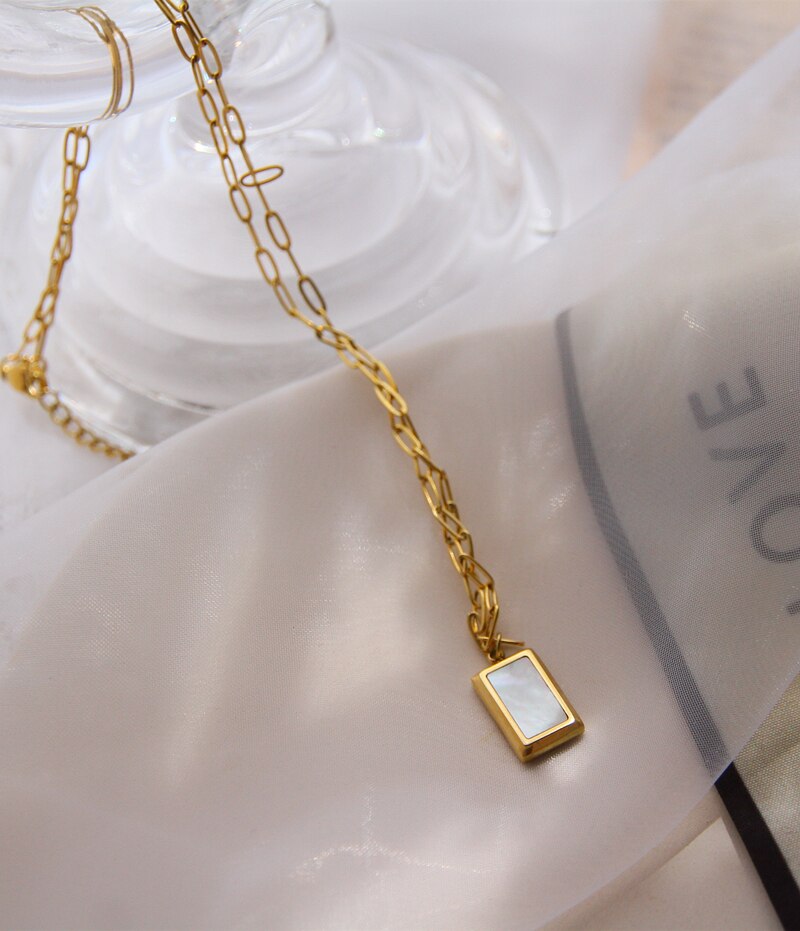 1PC Gold Bricks Pendant Necklace 18K Gold Plated White Mother Oyster Choker Color Retention Clavicle Chain Jewelry