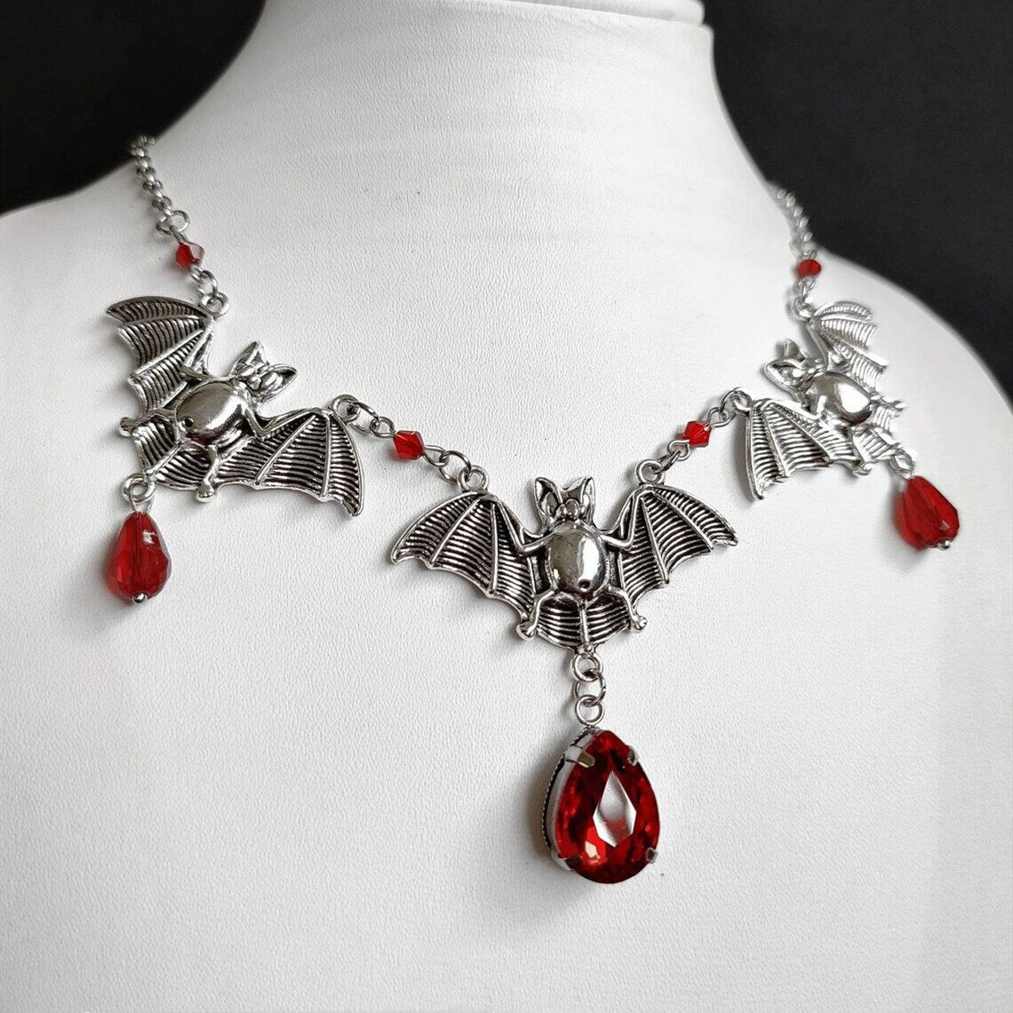 1pc Halloween Vampire Bat Necklace with Bloody Red Crystals  Ladies Gothic Punk Vampire Necklace Jewelry