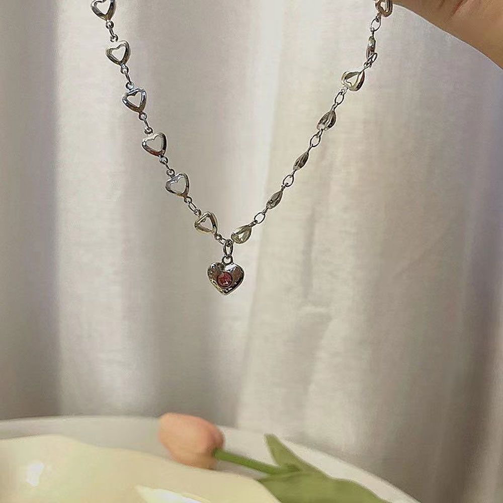1pc Love Heart Necklaces Vintage Punk Jewelry Short Necklaces Women Girls Gifts 2022 New