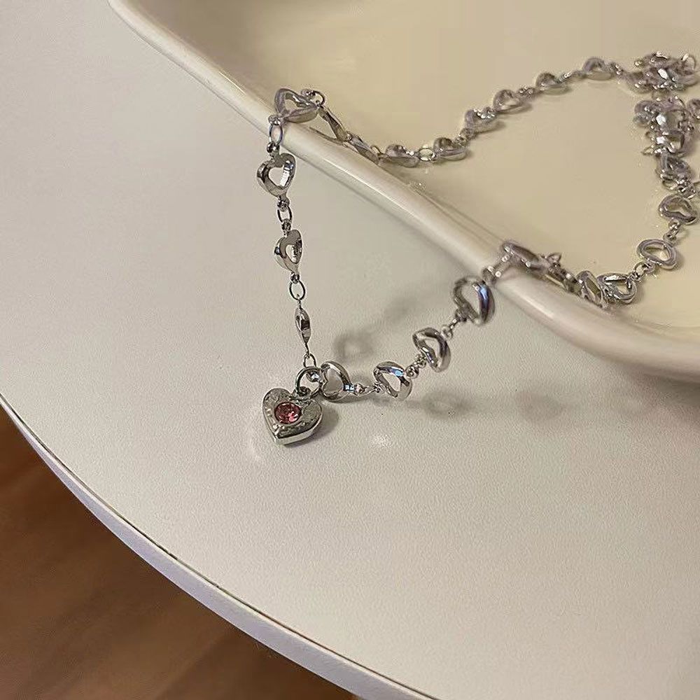 1pc Love Heart Necklaces Vintage Punk Jewelry Short Necklaces Women Girls Gifts 2022 New