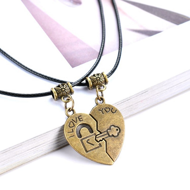 2 PCS/lot Couple Necklace Pendant Love Heart Puzzle Matching Two Halves Heart for Lovers Memorial D Gift Paired Necklace