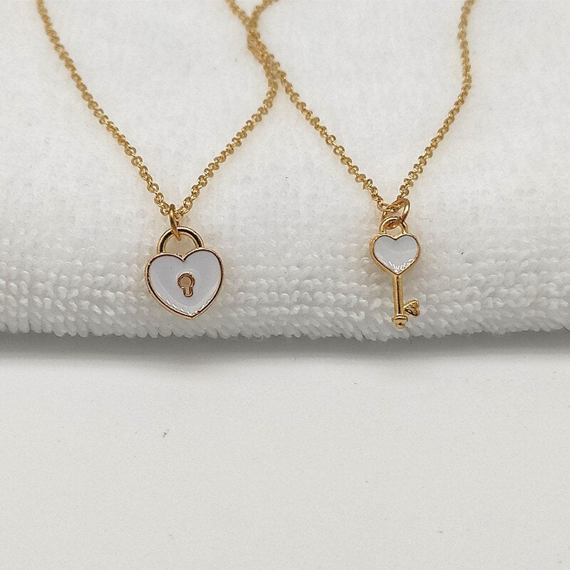 2 PCs/Set Couple Necklace for Women and Men Silver color Heart Pendant Paired Necklace Necklace Gifts for Women