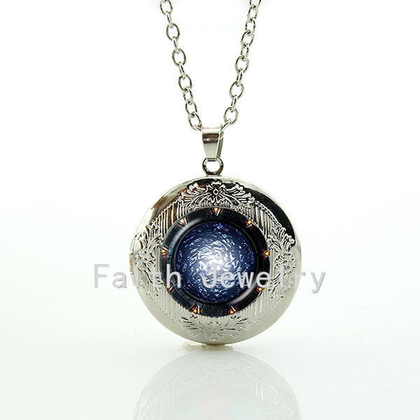 2020 Limited Collier Collares Dress Accessories Galaxy Surface Universe Space Jewelry Light Locket Pendant Out Of Perfume N 877