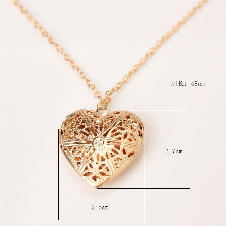 2020 The Latest Heart-shaped Necklace Love To Pl Open A Small Photo Korean Female Hollow Box Necklace With Flower