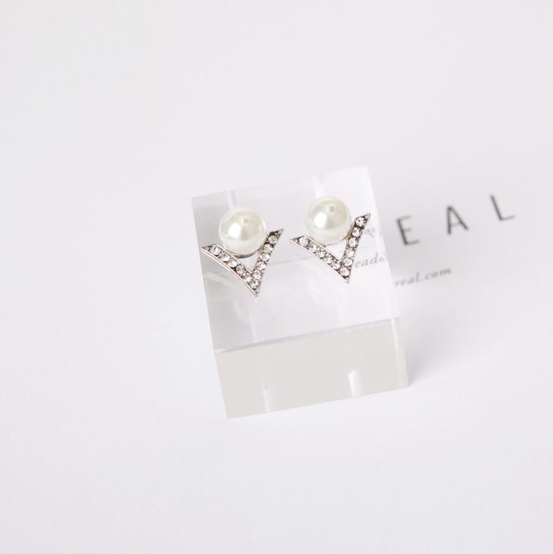 2020Punk New Fashion Earrings Personality Wild Asymmetric Crystal Pearl Earrings Lady Factory Approved Earrings Crystal Earrings