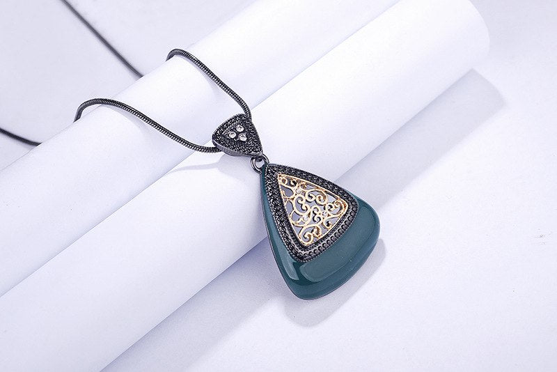 2020 Alloy jewelry item   Crystal from Swarovski Fine Jewelry For Women 3 Colors creative drop oil retro style necklace