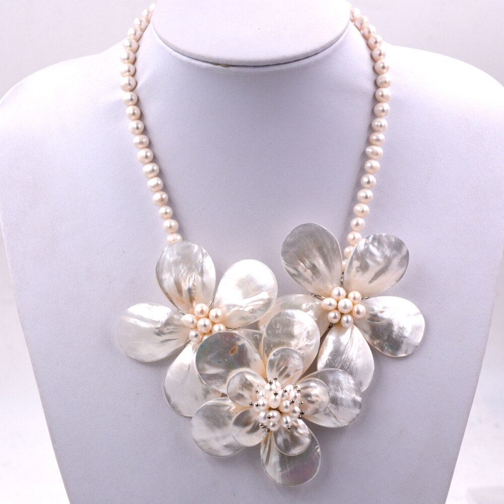 2021 Europe White Sea Natural Cultried Freshwater Pearl Bib Choker Necklace Pearls Necklaces Choker Necklaces