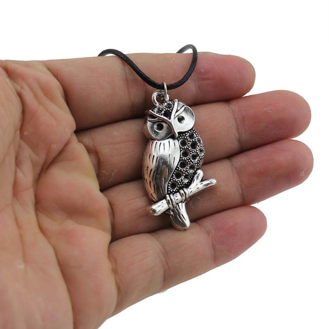 2020 Fashion Simple Antique Silver Tone 0.9X1.5 Owl Pendant Necklace Women Men's Jewelry Short Chain Necklace DY71