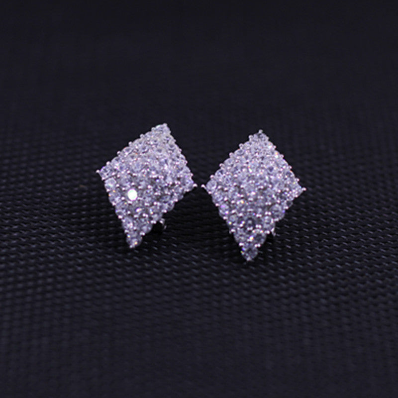 2020 Limited Brinco Character Is Tasted S925 Jewelry Wholesale Fine Dinner Set Zircon Glamorous Women's Elegant Joker Ear Clip