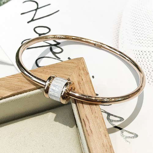 2020 New Fashion jewelry Crystal from Austrian Stylish and simple temperament titanium steel bracelet 4 Colors For Women