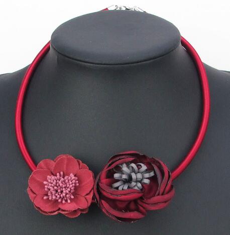 2020 New Handmade Fabric Flower Necaklaces Elegant Statement Choker Necklace Leather Fashion Jewelry Pendant Woman 5 colors