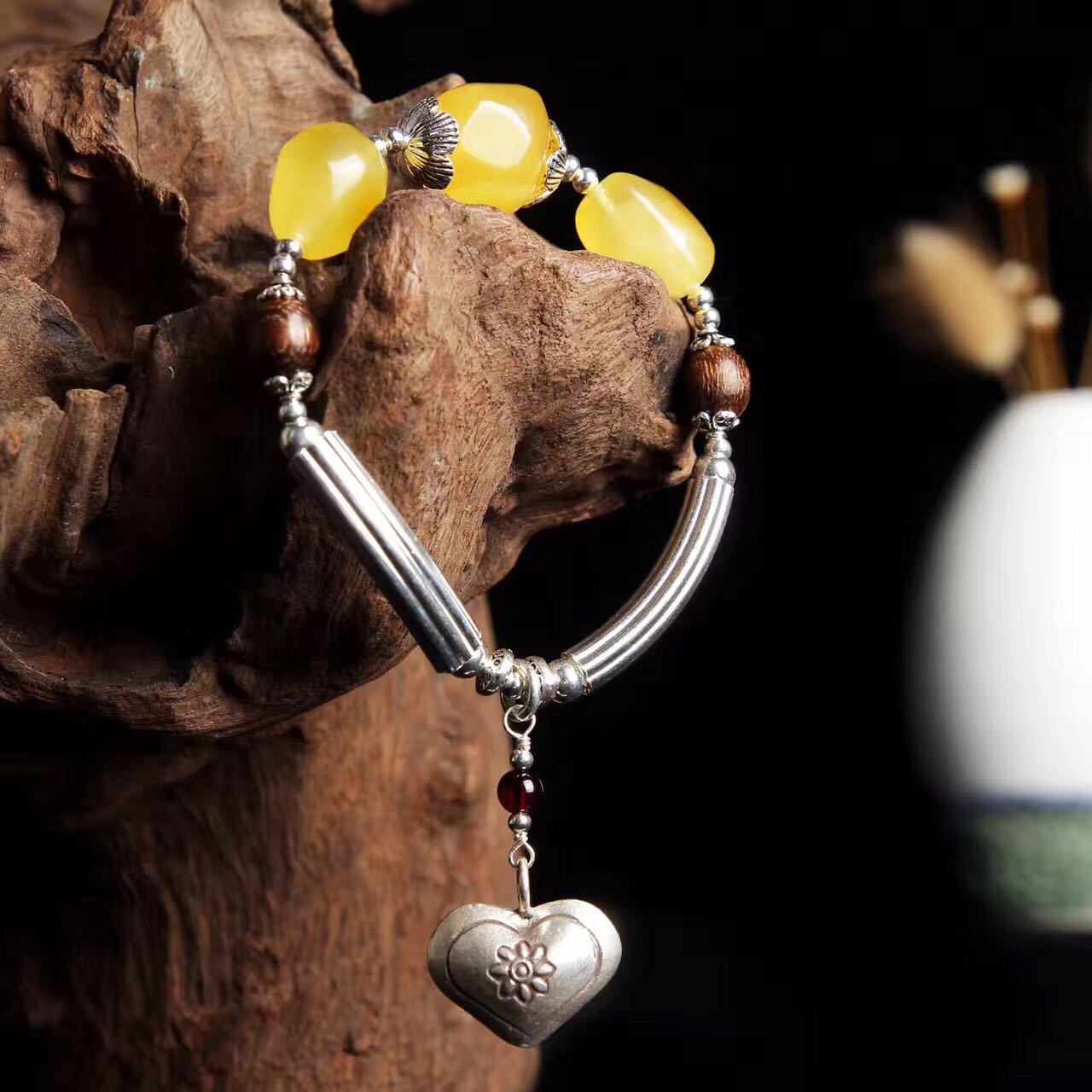 2020 New Real Kehribar Women Bracelet Character Items S925 Pure Ornaments Ethnic Wind Do Old Lady Diy Amber Beeswax Hand String