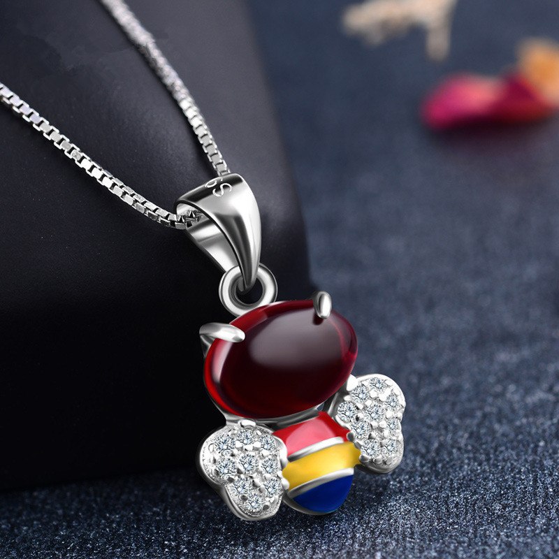 2020 new design AAA zircon crystal bee pendant necklace ladies charm jewelry