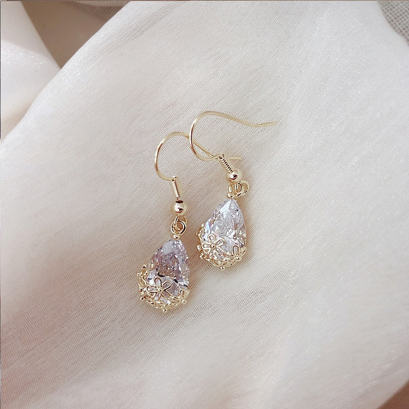 2022 Korea Jewelry Premium Water Drop Zircon Earrings Elegant Design Metal Cutout Earrings for women gift
