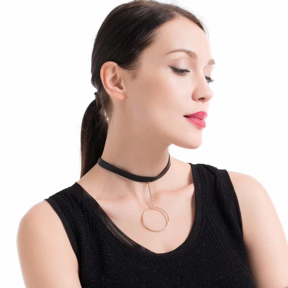 2021 Clavicle Kolye Short Vintage Leather Necklace Gothic Bijoux Pendants Women Jewelry Collar Necklaces & Pendants