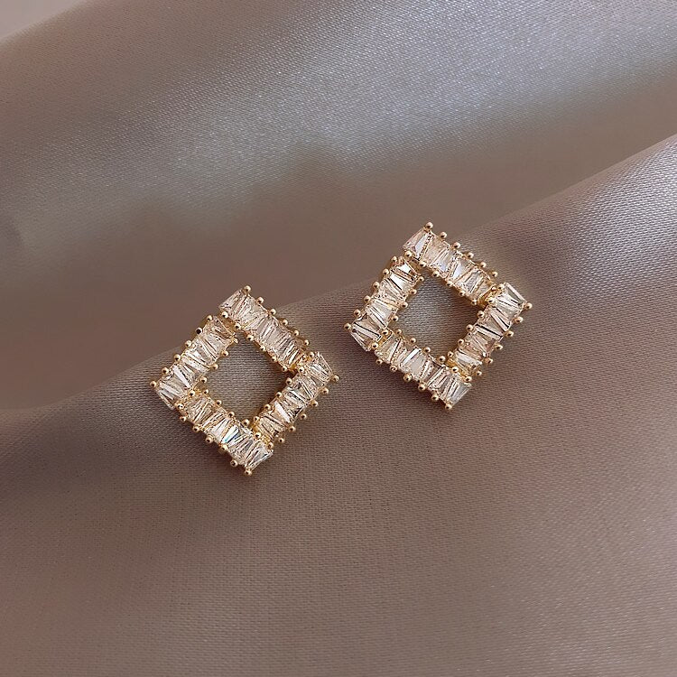2022 Jewelry Exquisite Copper Inlaid Zircon Earrings Simple Small Square Daily Wild Earrings for women
