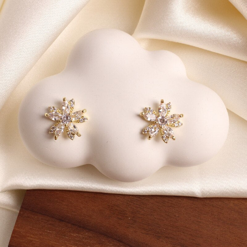 2022 Korea Selling Jewelry Exquisite Small Copper Inlay Zircon Flower Earrings Elegant Women's Daily Wild Earring