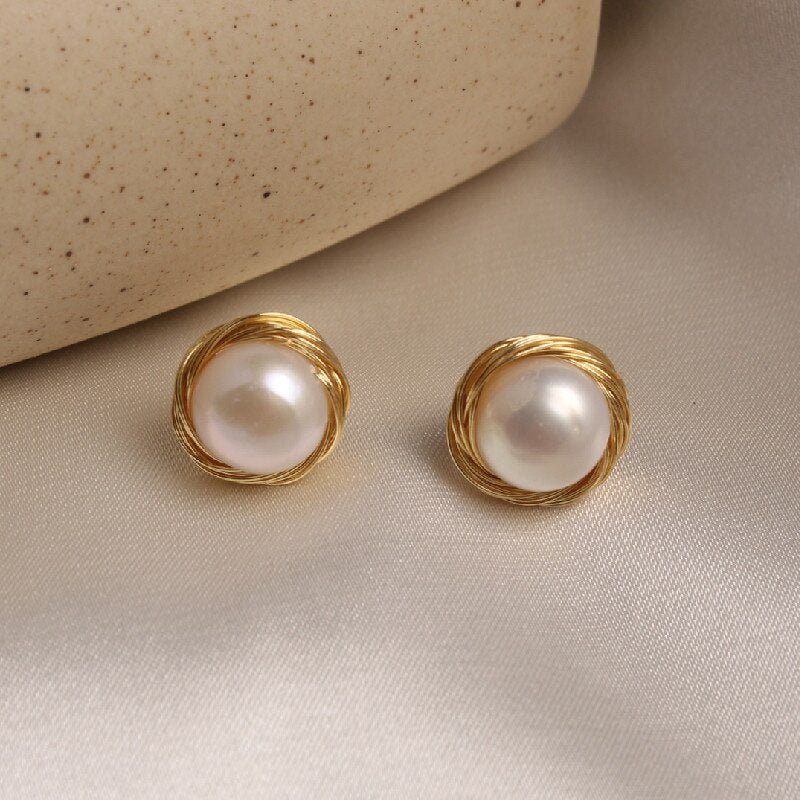 2022 Korean jewelry hand-wound freshwater pearl simple round high-grade female daily wild earrings