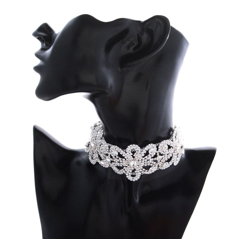 2021  Hollow Flower Choker Necklace Vintage Statement Crystal Rhinestone Wedding Neck Jewelry for Women Party Decorated