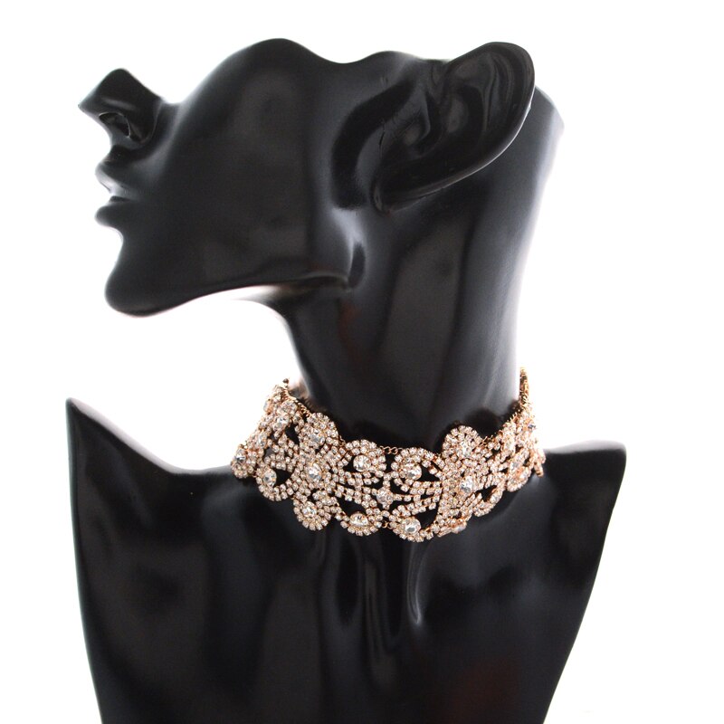 2021  Hollow Flower Choker Necklace Vintage Statement Crystal Rhinestone Wedding Neck Jewelry for Women Party Decorated