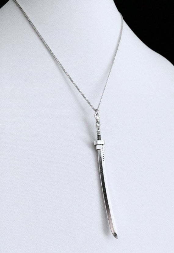 2021 Necklace Pendant Katana-shape Antique Bronze Antique Silver Color Necklace Jewelry Chain Accessories