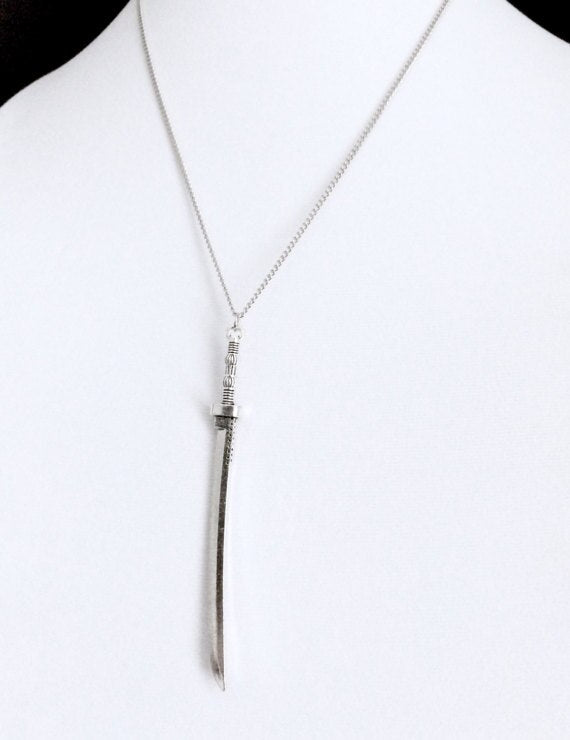 2021 Necklace Pendant Katana-shape Antique Bronze Antique Silver Color Necklace Jewelry Chain Accessories