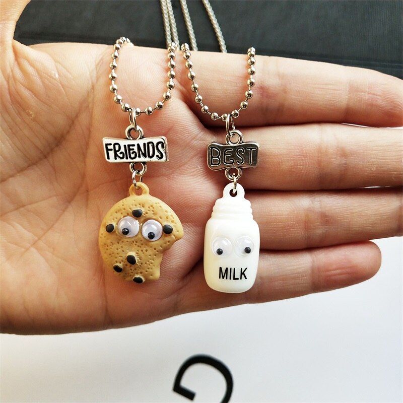 2022 3 pcs / set of Friends Cute Resin Pendant Necklace Ladies Women Unicorn Milk Biscuit Necklace BFF Couple Jewelry