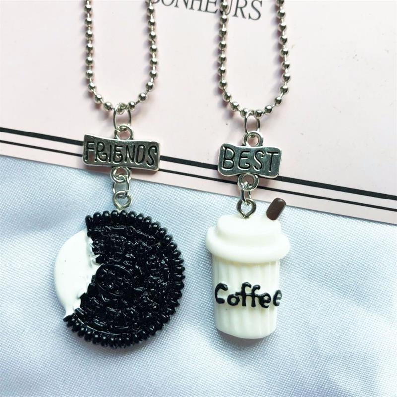2022 3 pcs / set of Friends Cute Resin Pendant Necklace Ladies Women Unicorn Milk Biscuit Necklace BFF Couple Jewelry