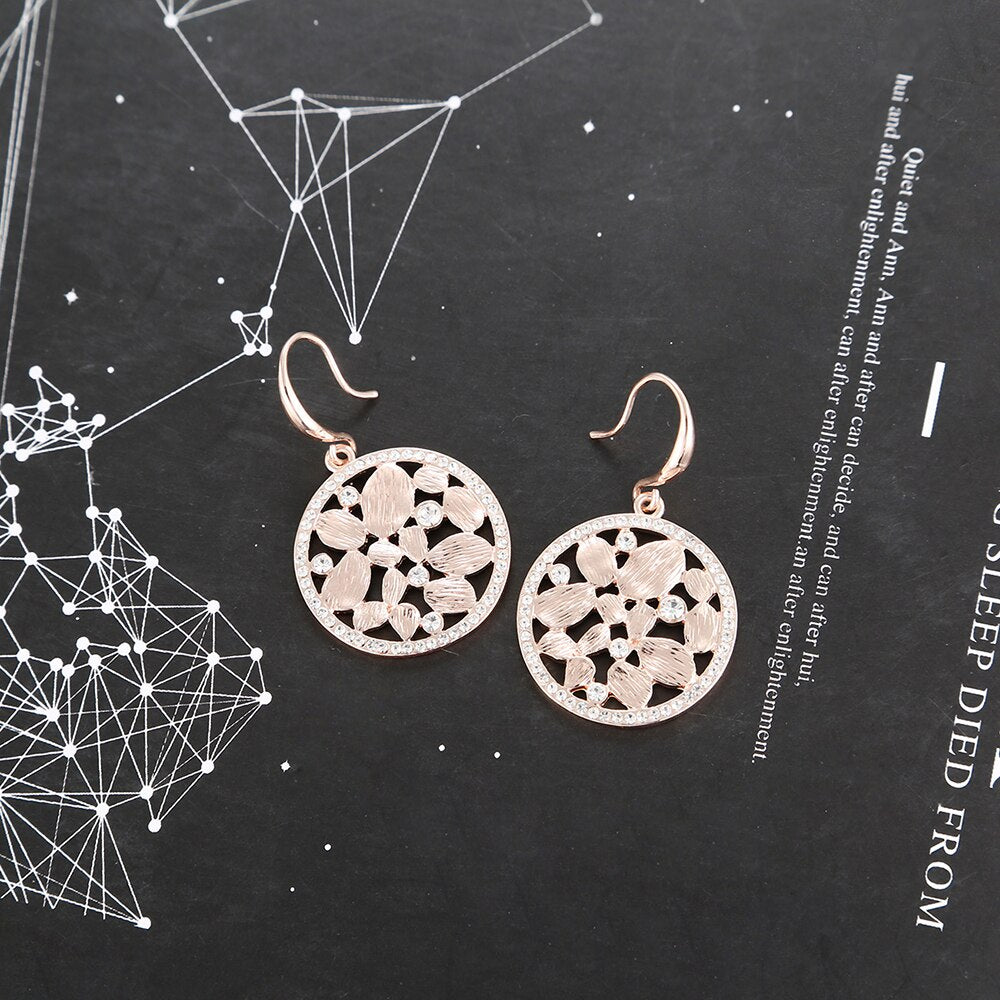 2022 Design Irregular Oval Flower Drop Earring For Woman Gold Color Clear White Crystal Round Elegant Earring Women Jewelry