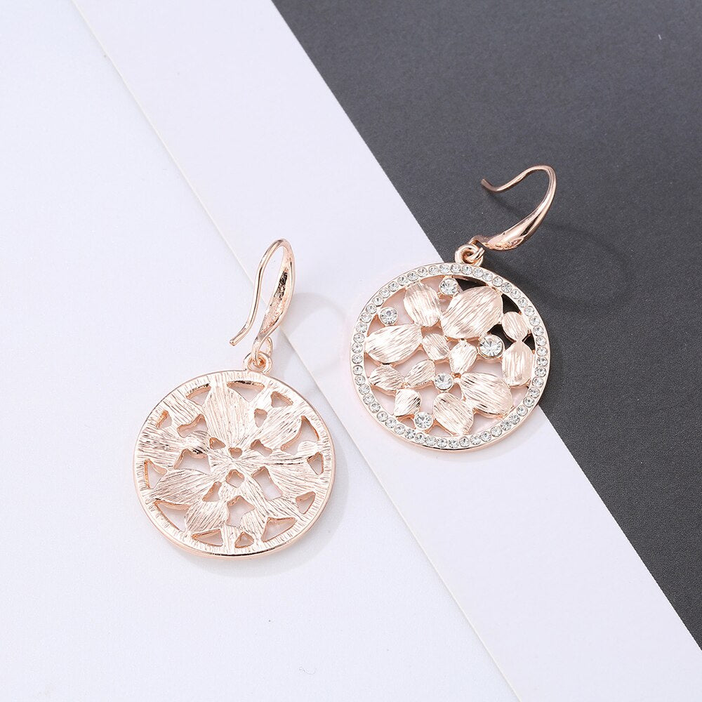 2022 Design Irregular Oval Flower Drop Earring For Woman Gold Color Clear White Crystal Round Elegant Earring Women Jewelry