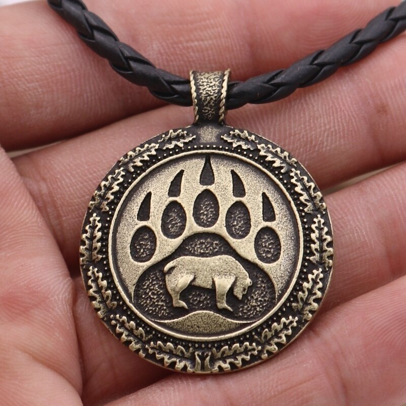 2022 Retro Style Stainless Steel Bear Paw Round Necklace Men's Trend Roaring Bear Print Pendant Necklace